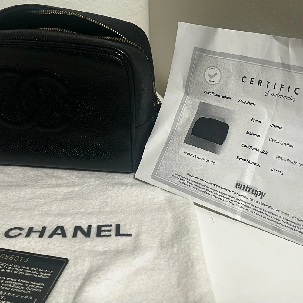 Chanel CC Timeless Dopp Cosmetic Pouch in Black Caviar Leather. Authentic - Picture 11 of 13